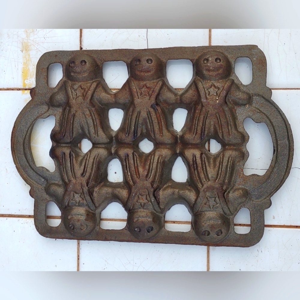 Vintage John Wright Style Cast Iron All American Gingerbread Man Baking Pan Mold